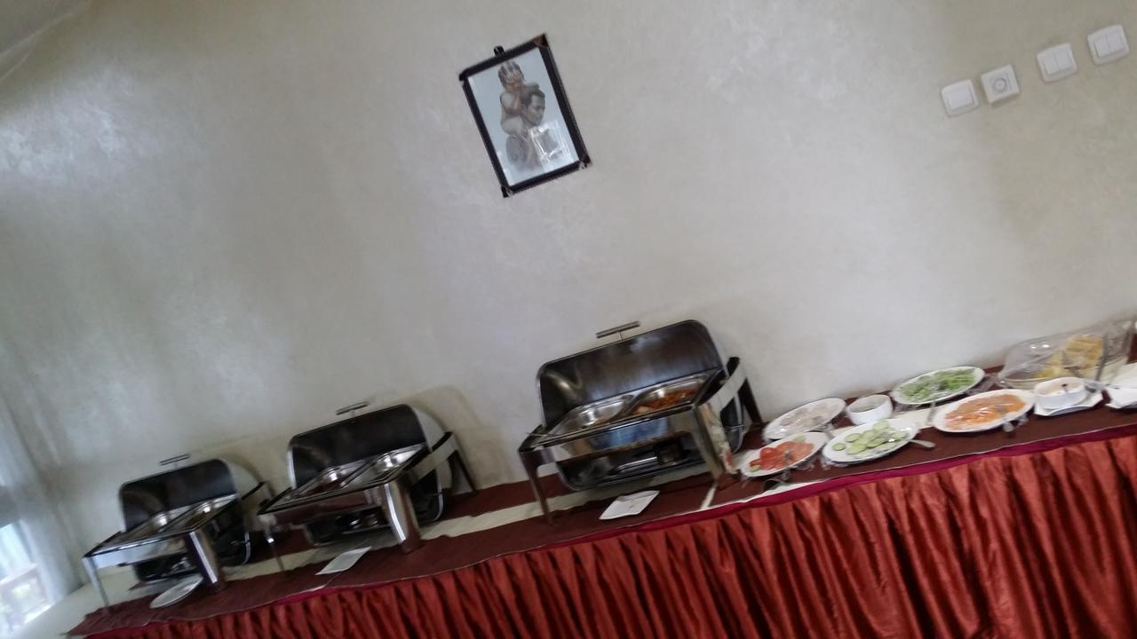 Manrashiwa Hotel Addis Ababa Exterior foto